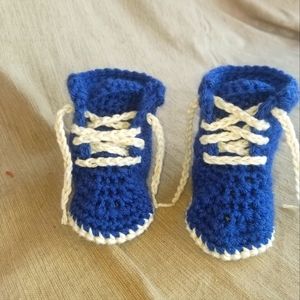 Crochet baby boots